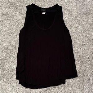 Women's black cut out tank top